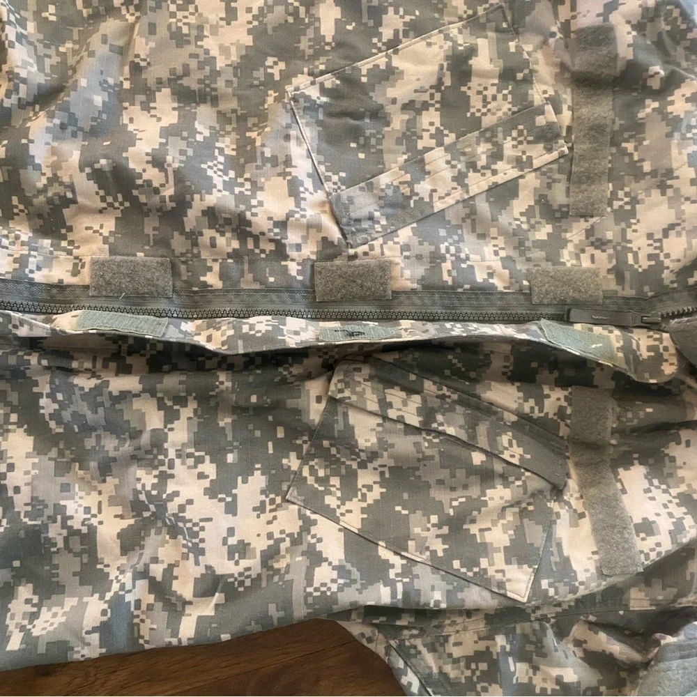 US Army Vintage Digi Camo Combat Jacket small short